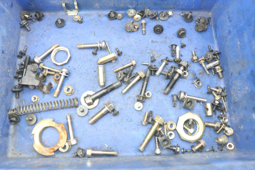 photo de TORBA ZESTAW ŚRUB I WKRĘTÓW KYMCO AGILITY CITY 2T 50 (2008 - 2016) - Szczegół części