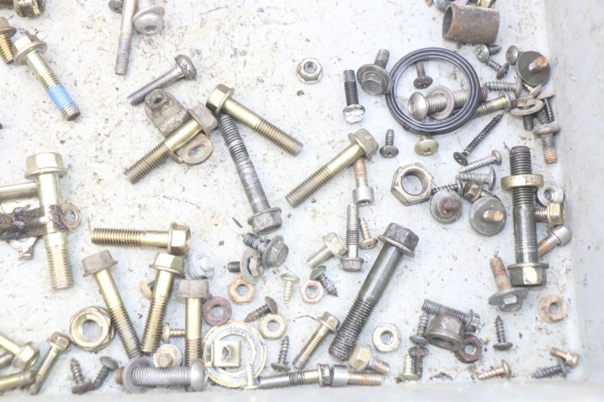 photo de WOREK ŚRUB I WKRĘTÓW KYMCO AGILITY RS 2T 50 (2009 - 2013) - Inny kąt widzenia