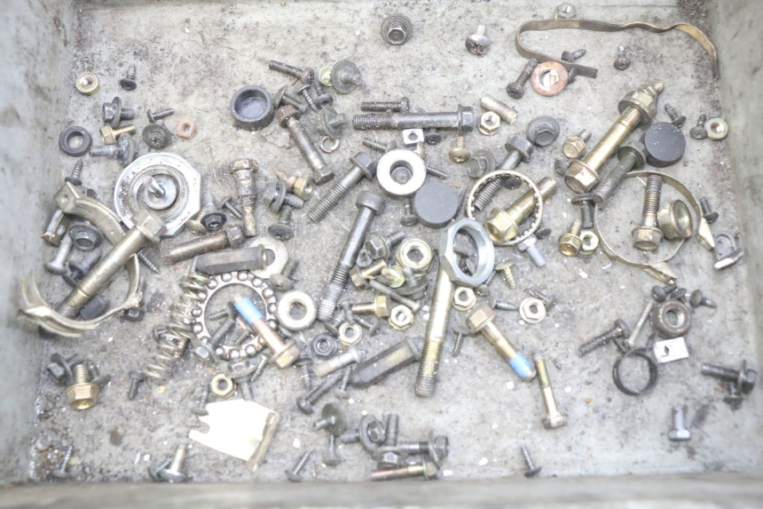 photo de WOREK ŚRUB I ŚRUBEK KYMCO AGILITY RS 4T 50 (2009 - 2013) - Szczegół części