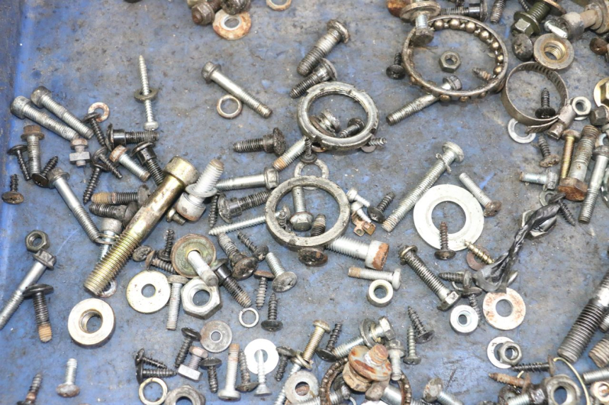 photo de WOREK ŚRUB I ŚRUBEK APRILIA SR MOTARD 50 (2012 - 2018) - Szczegół części