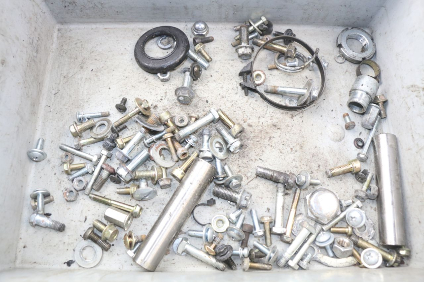 photo de WOREK ŚRUB I ŚRUBEK HYOSUNG AQUILA GV 125 (2009 - 2016) - Widok główny