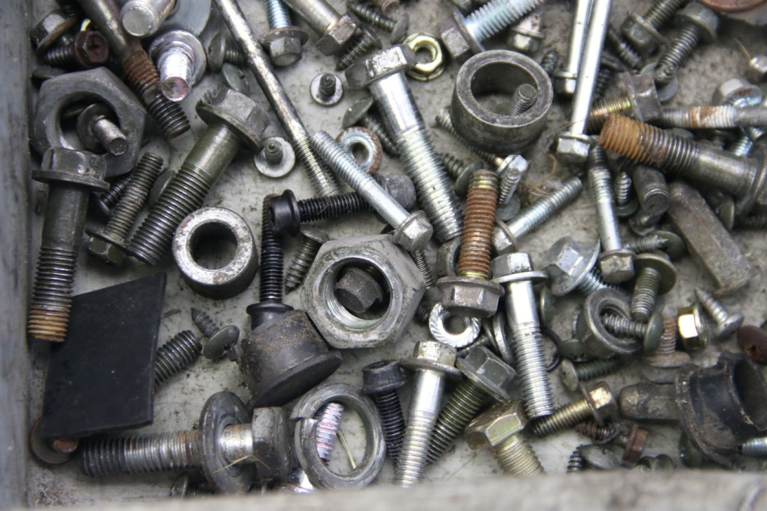 photo de TORBA ZESTAW ŚRUB I WKRĘTÓW ECCITY ARTELEC 670 1 (2013 - 2017) - Szczegół części