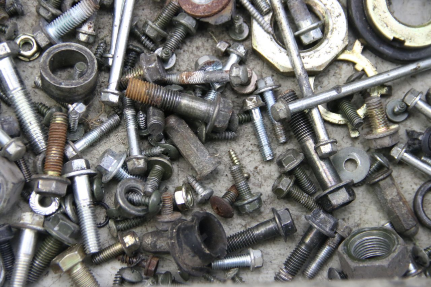 photo de TORBA ZESTAW ŚRUB I WKRĘTÓW ECCITY ARTELEC 670 1 (2013 - 2017) - Zoom stanu zużycia