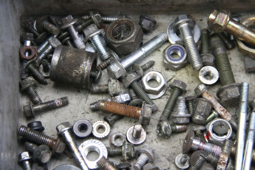 photo de TORBA ZESTAW ŚRUB I WKRĘTÓW ECCITY ARTELEC 670 1 (2013 - 2017) - Punkty mocowania