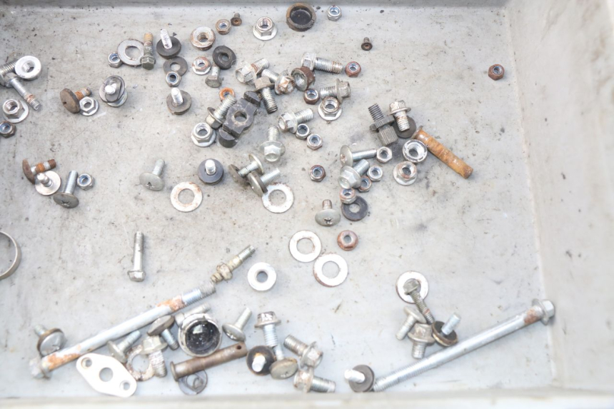 photo de TORBA ZESTAW ŚRUB I WKRĘTÓW CHINESE QUAD ATV ENFANT 125 - Szczegół części