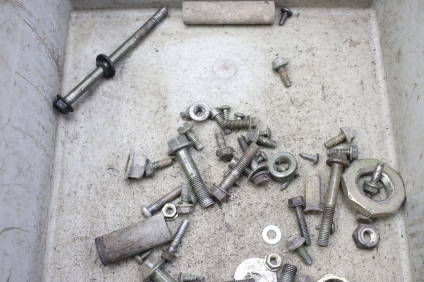 photo de WOREK ŚRUB I ŚRUBEK NECO AZZURO 4T 50 (2020 - 2023) - Inny kąt widzenia