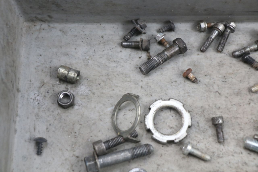 photo de WOREK ŚRUB I WKRĘTÓW MBK BOOSTER SPIRIT 50 (2004 - 2017) - Zbliżenie techniczne