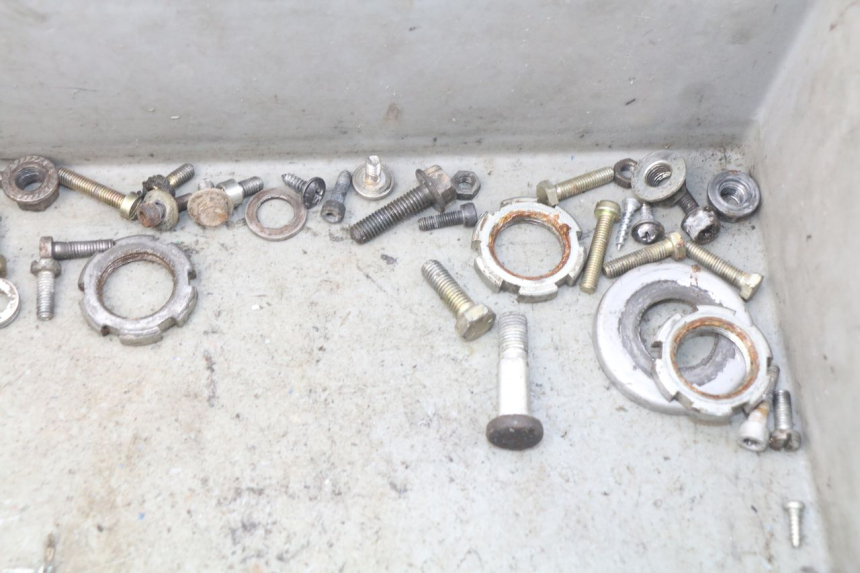 photo de WOREK ŚRUB I WKRĘTÓW MBK BOOSTER SPIRIT 50 (2004 - 2017) - Inny kąt widzenia