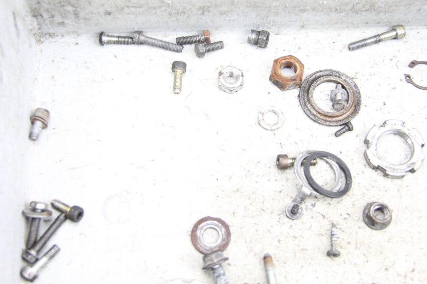 photo de TORBA ZESTAW ŚRUB I WKRĘTÓW MBK BOOSTER SPIRIT NAKED 50 (2004 - 2017) - Zbliżenie techniczne