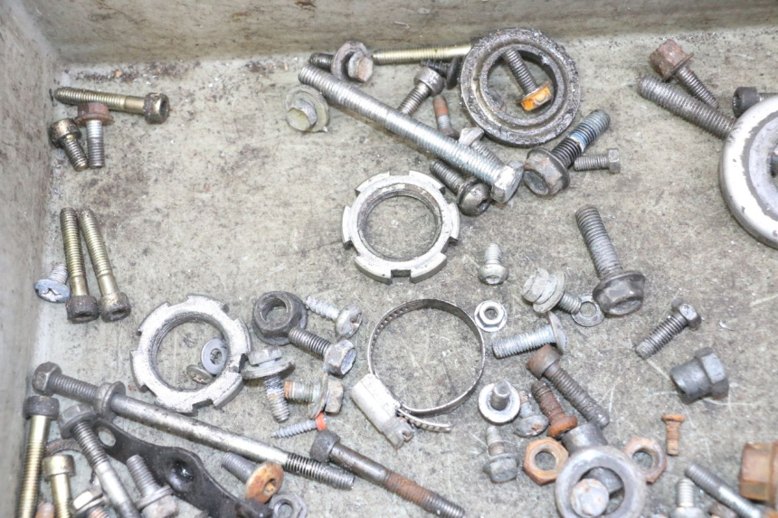 photo de TORBA ZESTAW ŚRUB I WKRĘTÓW MBK BOOSTER SPIRIT NAKED 50 (2004 - 2017) - Szczegół części