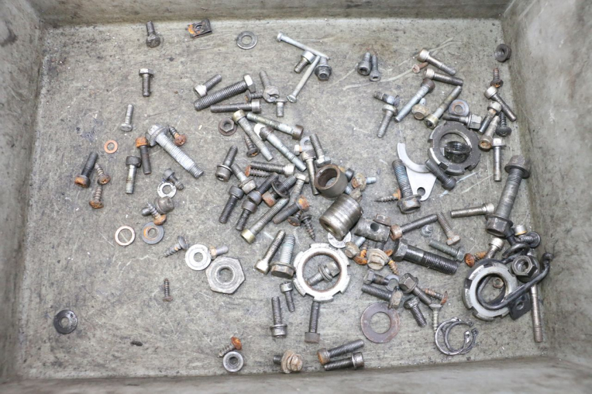 photo de TORBA ZESTAW ŚRUB I WKRĘTÓW MBK BOOSTER SPIRIT NAKED 50 (2004 - 2017) - Widok główny