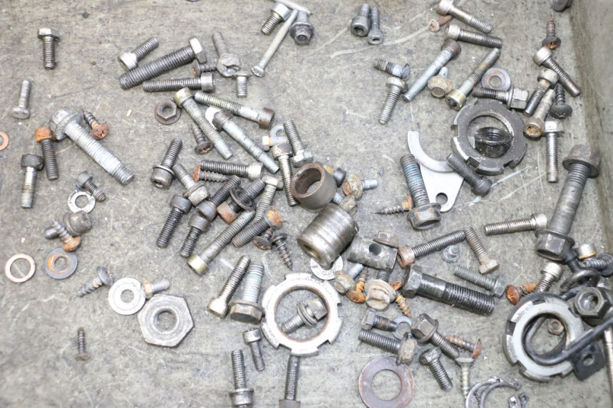 photo de TORBA ZESTAW ŚRUB I WKRĘTÓW MBK BOOSTER SPIRIT NAKED 50 (2004 - 2017) - Szczegół części