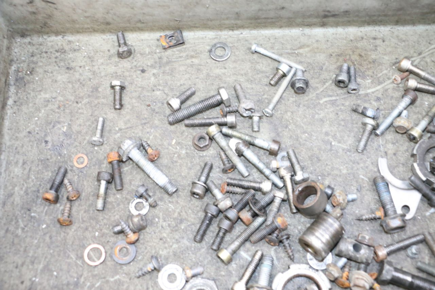 photo de TORBA ZESTAW ŚRUB I WKRĘTÓW MBK BOOSTER SPIRIT NAKED 50 (2004 - 2017) - Zoom stanu zużycia