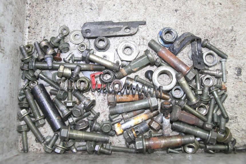 photo de TORBA ZESTAW ŚRUB I WKRĘTÓW TNT MOTOR BOSTON 4T 50 (2018 - 2025) - Widok główny