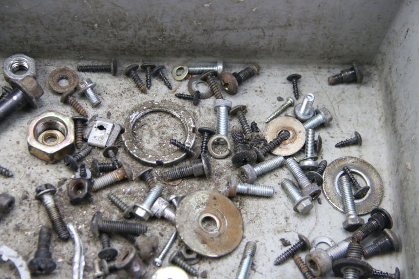 photo de WOREK ŚRUB I WKRĘTÓW DERBI BOULEVARD 50 (2009 - 2006) - Zbliżenie techniczne