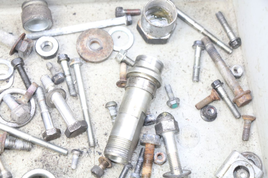 photo de WOREK ŚRUB I ŚRUBEK ROYAL ENFIELD BULLET CLASSIC 500 (2017 - 2020) - Inny kąt widzenia