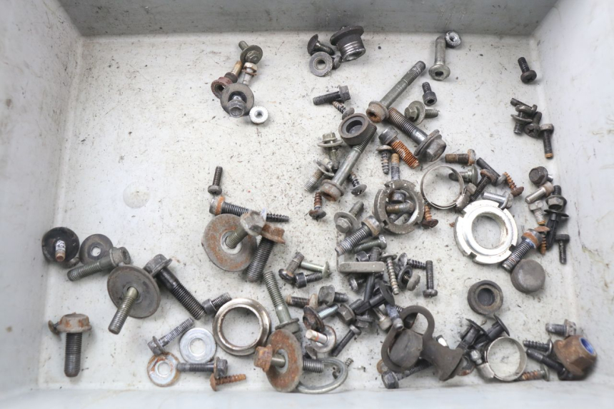 photo de WOREK ŚRUB I WKRĘTÓW SUZUKI BURGMAN 125 (2007 - 2014) - Widok główny