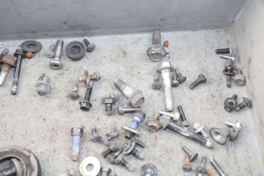 photo de WOREK ŚRUB I WKRĘTÓW SUZUKI BURGMAN 125 (2007 - 2014) - Zoom stanu zużycia