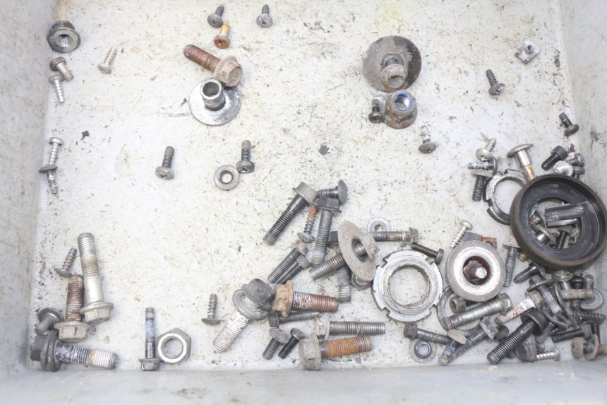 photo de WOREK ŚRUB I WKRĘTÓW SUZUKI BURGMAN 125 (2007 - 2014) - Szczegół części