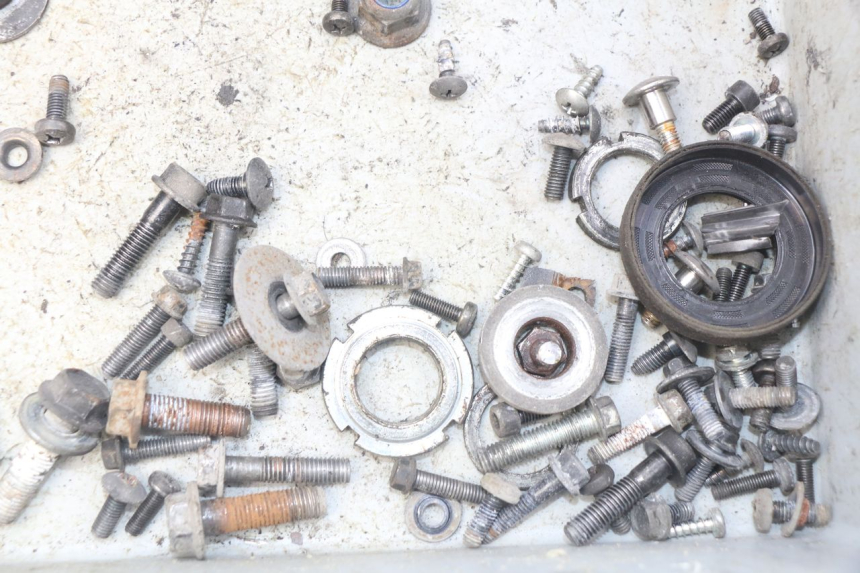 photo de WOREK ŚRUB I WKRĘTÓW SUZUKI BURGMAN 125 (2007 - 2014) - Inny kąt widzenia