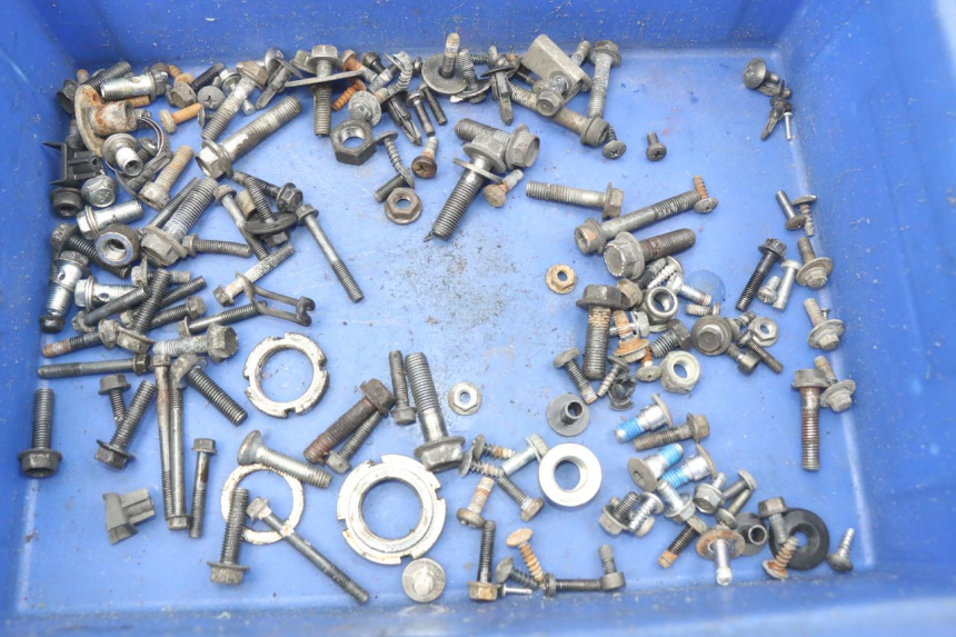 photo de WOREK ŚRUB I WKRĘTÓW SUZUKI BURGMAN 125 (2007 - 2014) - Widok główny