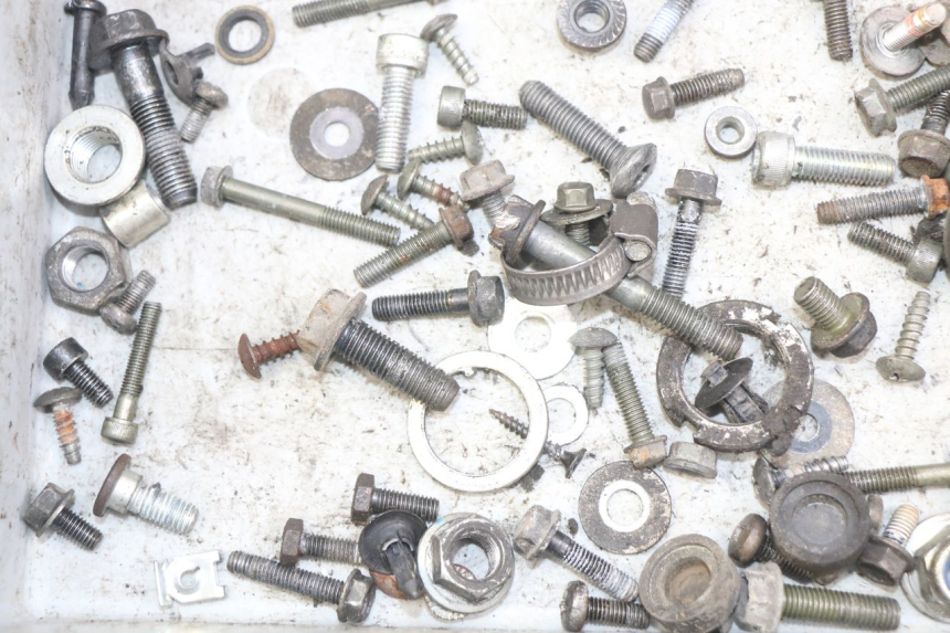 photo de WOREK ŚRUB I WKRĘTÓW SUZUKI BURGMAN 125 (2007 - 2014) - Szczegół części