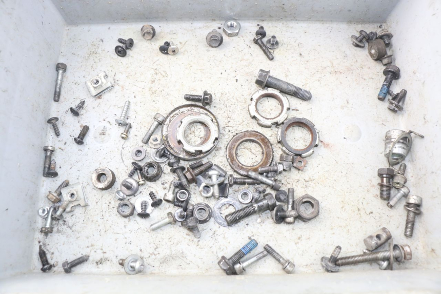 photo de TORBA ZESTAW ŚRUB I WKRĘTÓW YAMAHA BW'S 50 (2004 - 2017) - Widok główny