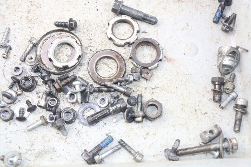 photo de TORBA ZESTAW ŚRUB I WKRĘTÓW YAMAHA BW'S 50 (2004 - 2017) - Zoom stanu zużycia