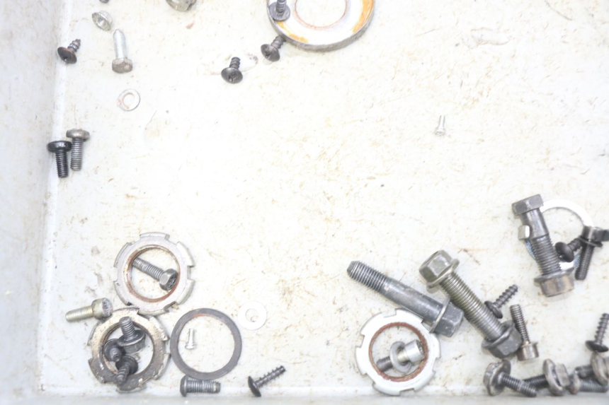 photo de TORBA ZESTAW ŚRUB I WKRĘTÓW YAMAHA BW'S 50 (2004 - 2017) - Zoom stanu zużycia