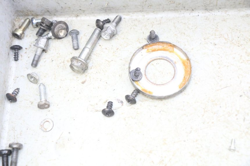 photo de TORBA ZESTAW ŚRUB I WKRĘTÓW YAMAHA BW'S 50 (2004 - 2017) - Inny kąt widzenia