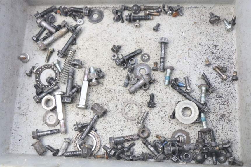 photo de TORBA ZESTAW ŚRUB I WKRĘTÓW YAMAHA BW'S BWS 125 (2010 - 2013) - Widok główny