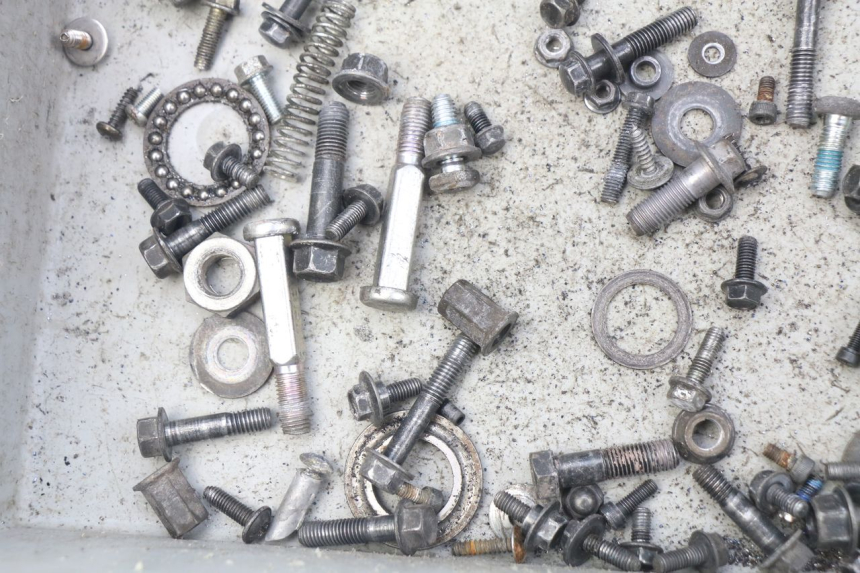 photo de TORBA ZESTAW ŚRUB I WKRĘTÓW YAMAHA BW'S BWS 125 (2010 - 2013) - Szczegół części