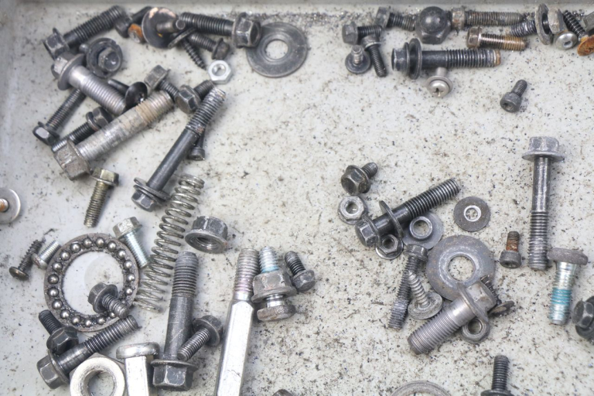 photo de TORBA ZESTAW ŚRUB I WKRĘTÓW YAMAHA BW'S BWS 125 (2010 - 2013) - Zbliżenie techniczne