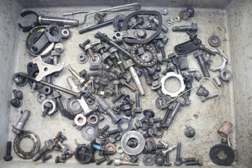 photo de TORBA ZESTAW ŚRUB I WKRĘTÓW YAMAHA BW'S BWS 125 (2010 - 2013) - Widok główny