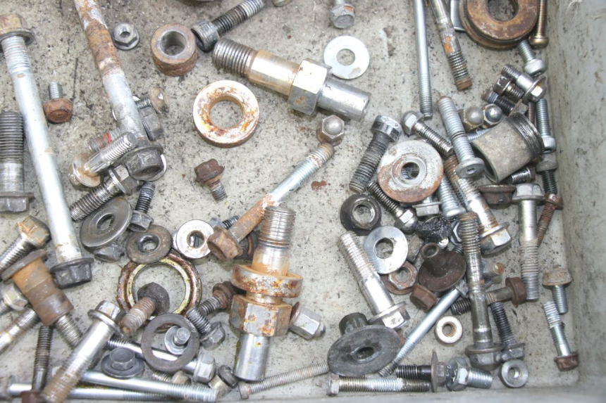 photo de WOREK ŚRUB I WKRĘTÓW HONDA CA REBEL 125 (1995 - 2001) - Zoom stanu zużycia