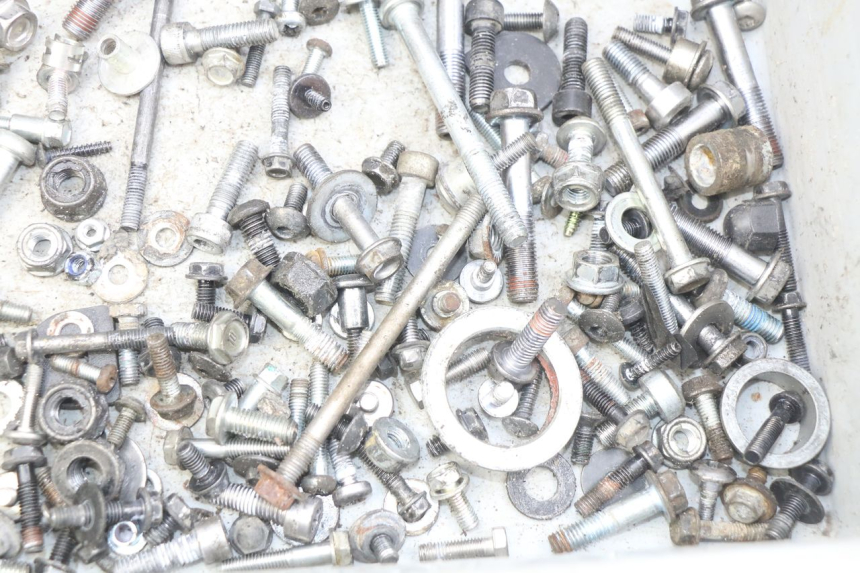 photo de WOREK ŚRUB I ŚRUBEK HONDA CB R 1000 (2018 - 2023) - Zoom stanu zużycia