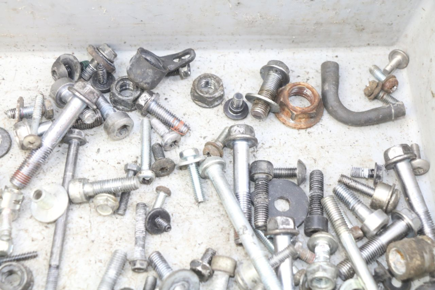 photo de WOREK ŚRUB I ŚRUBEK HONDA CB R 1000 (2018 - 2023) - Inny kąt widzenia