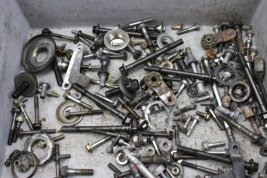 photo de TORBA ZESTAW ŚRUB I WKRĘTÓW HONDA CBF 500 (2004 - 2007) - Widok główny