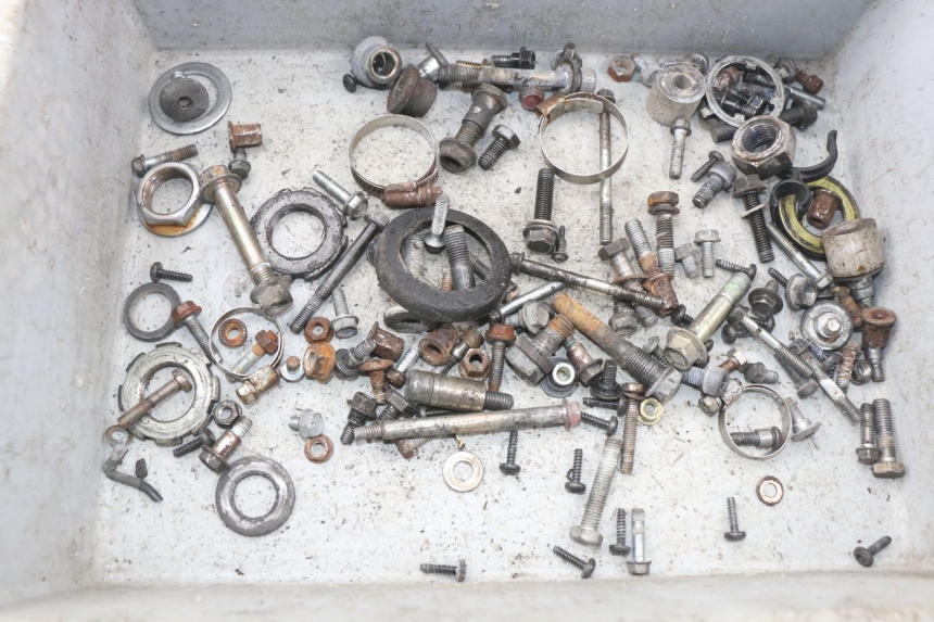 photo de WOREK ŚRUB I WKRĘTÓW HONDA CBR F SC21 1000 (1986 - 1992) - Szczegół części