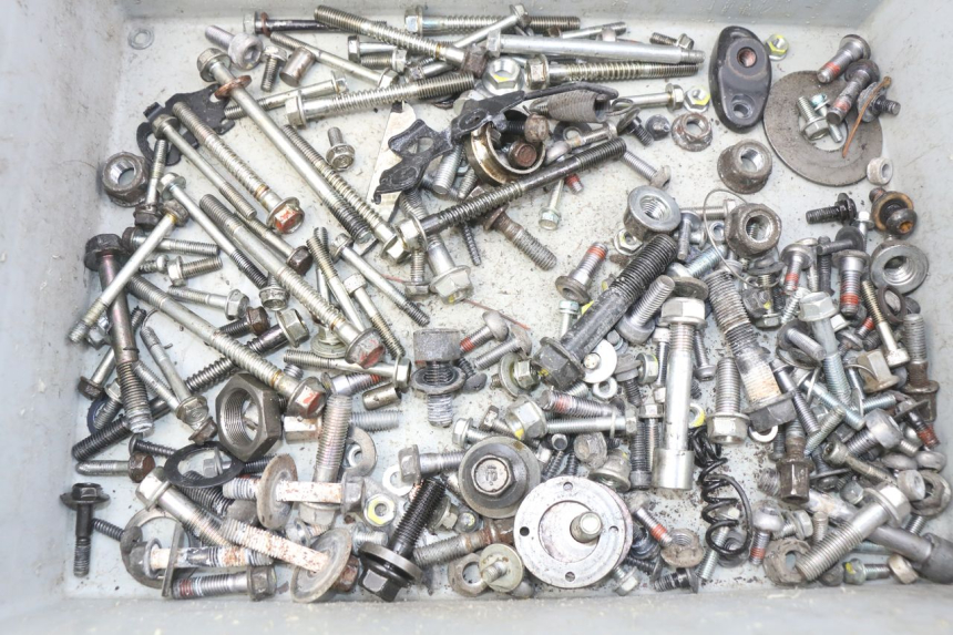 photo de TORBA ZESTAW ŚRUB I WKRĘTÓW HONDA CBRF CBR-F PC41 600 (2011 - 2013) - Szczegół części