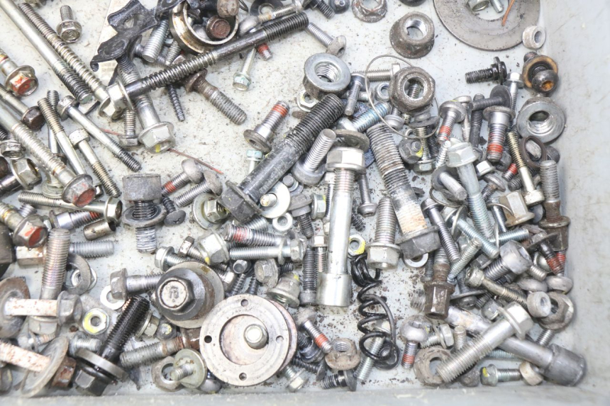 photo de TORBA ZESTAW ŚRUB I WKRĘTÓW HONDA CBRF CBR-F PC41 600 (2011 - 2013) - Zoom stanu zużycia