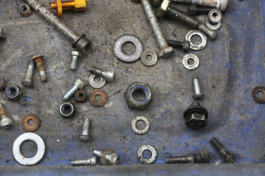 photo de WOREK Z ŚRUBAMI I ELEMENTAMI ZŁĄCZNYMI SHERCO CITY CORP 125 (2003 - 2007) - Zoom stanu zużycia