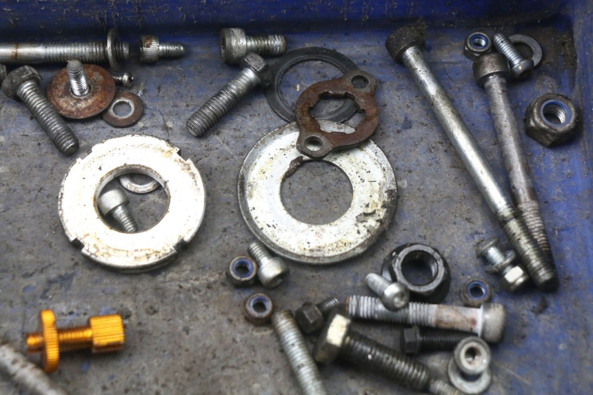 photo de WOREK Z ŚRUBAMI I ELEMENTAMI ZŁĄCZNYMI SHERCO CITY CORP 125 (2003 - 2007) - Inny kąt widzenia