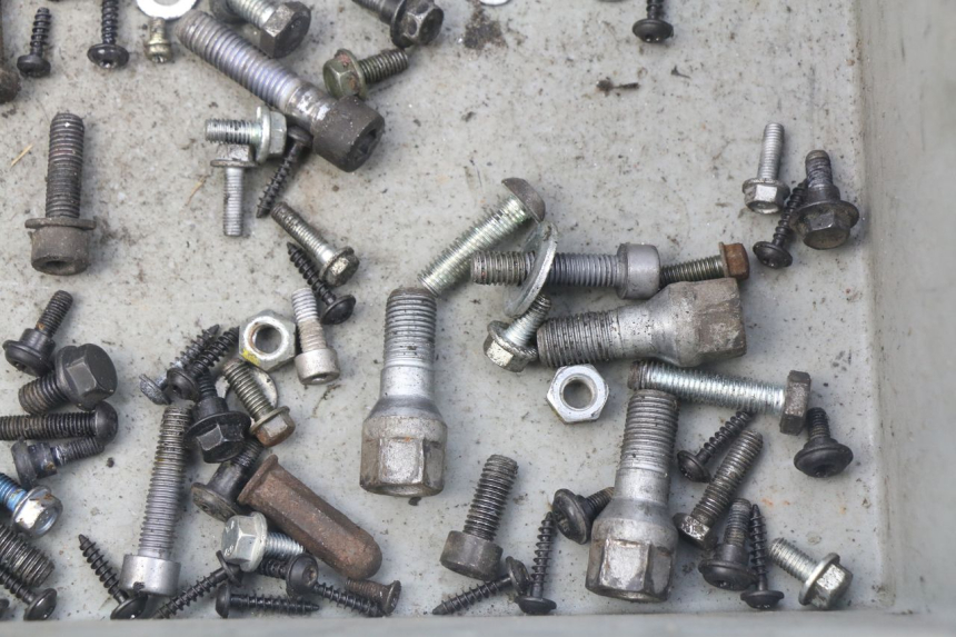 photo de WOREK ŚRUB I WKRĘTÓW PEUGEOT CITYSTAR 50 (2013 - 2017) - Zoom stanu zużycia