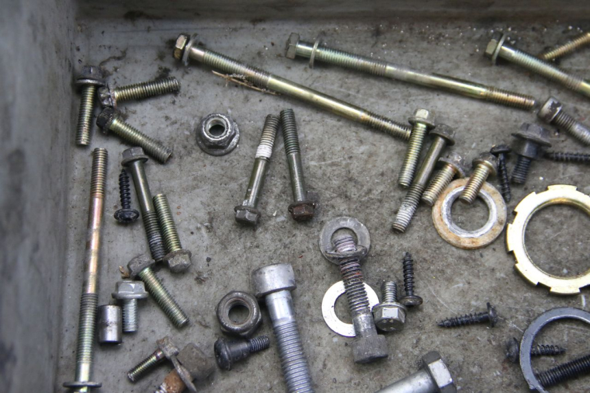 photo de WOREK ŚRUB I WKRĘTÓW PEUGEOT CITYSTAR 50 (2013 - 2017) - Zbliżenie techniczne