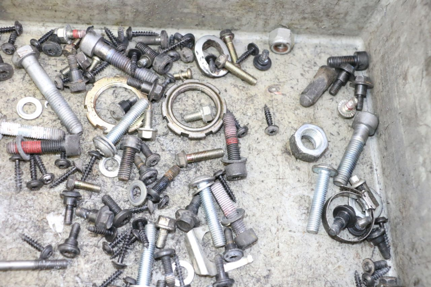 photo de WOREK ŚRUB I WKRĘTÓW PEUGEOT CITYSTAR 50 (2013 - 2017) - Inny kąt widzenia