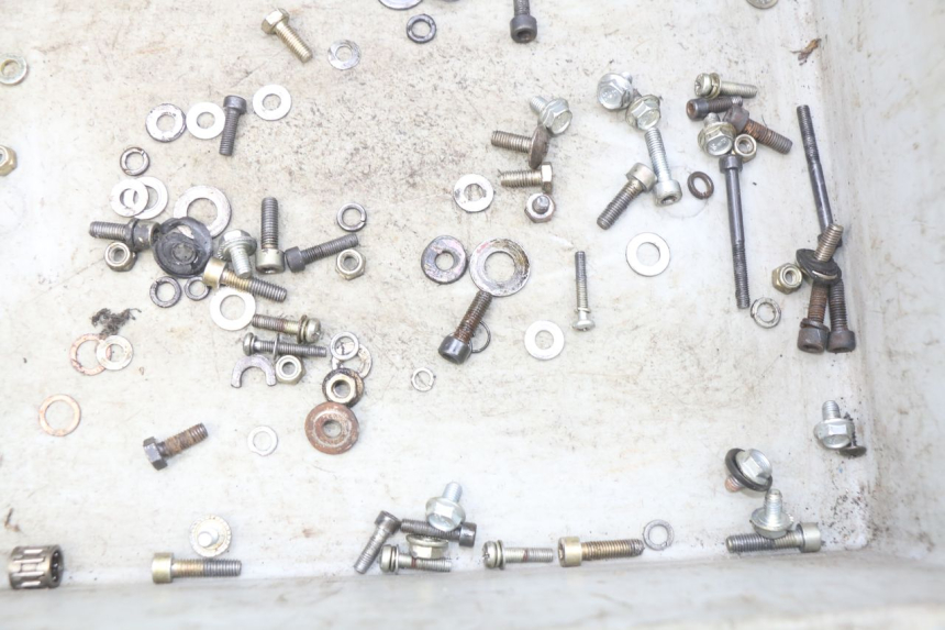 photo de TORBA ZESTAW ŚRUB I WKRĘTÓW POCKET BIKE COURSE 50 - Zoom stanu zużycia