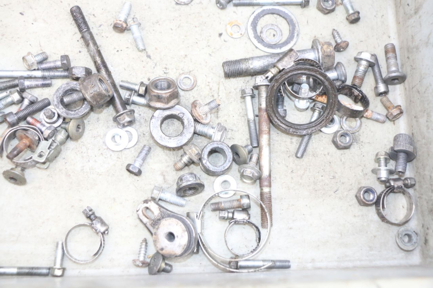 photo de WOREK ŚRUB I WKRĘTÓW HONDA CR 80 (2001 - 2003) - Zoom stanu zużycia