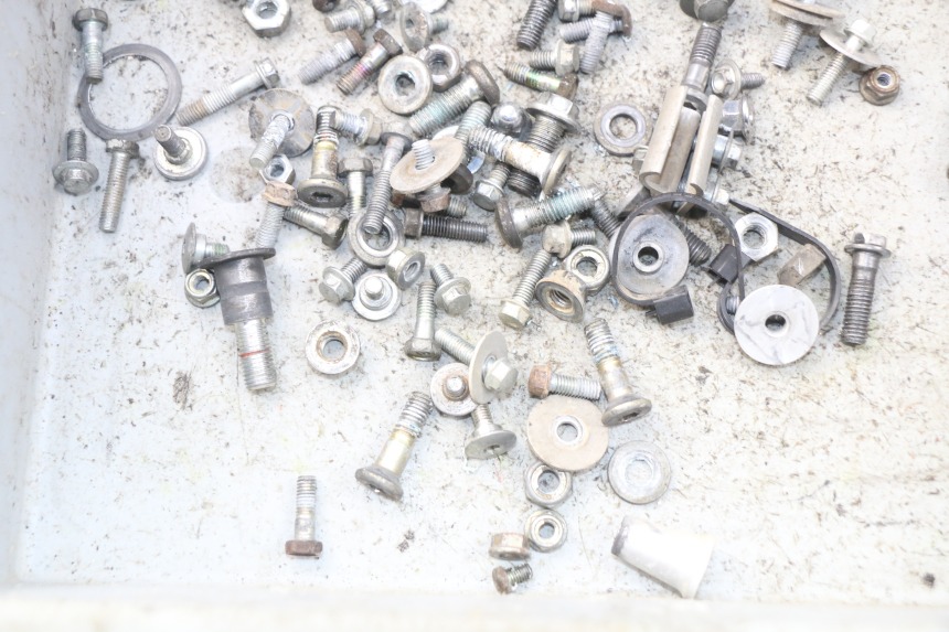 photo de WOREK ŚRUB I WKRĘTÓW HONDA CRF CR-F 450 (2005 - 2008) - Zoom stanu zużycia