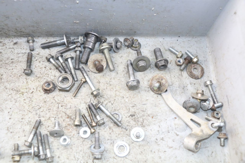 photo de WOREK ŚRUB I WKRĘTÓW HONDA CRF CR-F 450 (2005 - 2008) - Zoom stanu zużycia